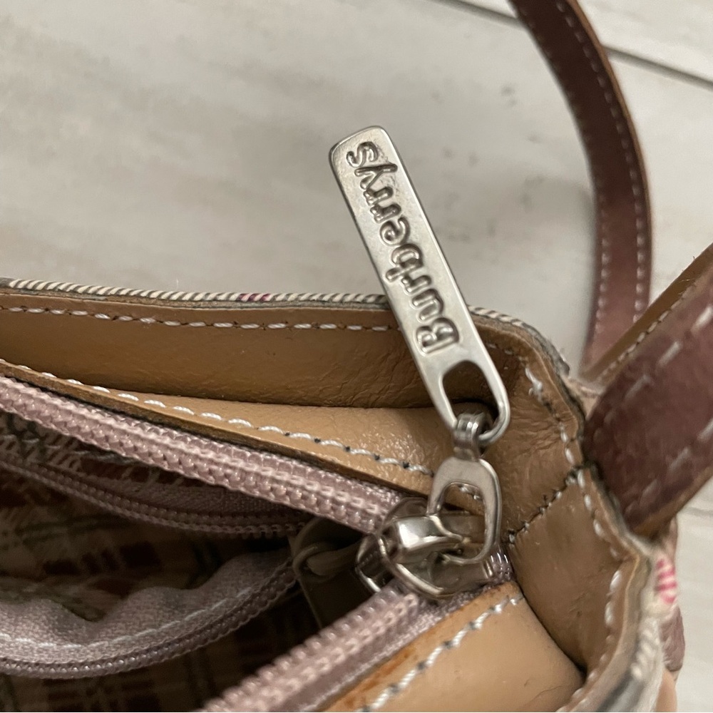 Burberry pochette bag purse - Picture 8 of 10